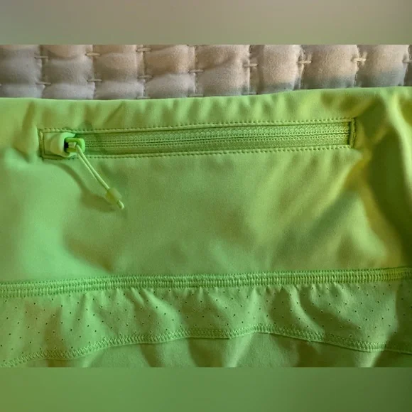 Athleta Run With It skirt - Neon Green! Excellent condition. Size Small. - Picture 9 of 9
